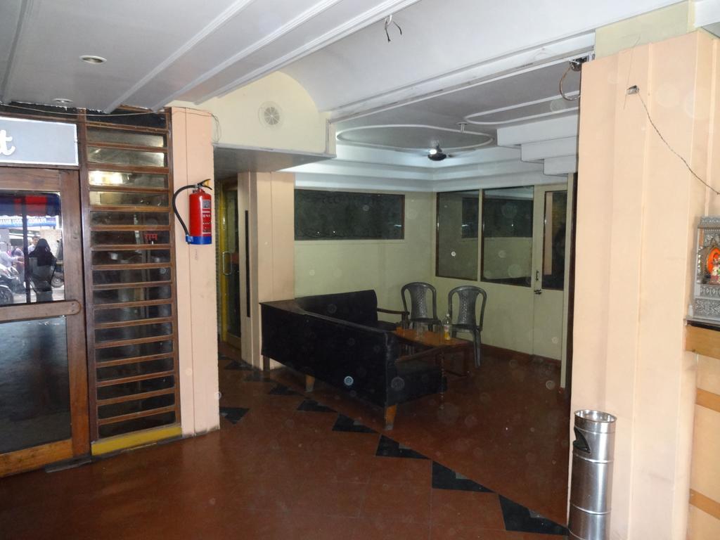 Ajatsatru Hotel 伽耶 外观 照片